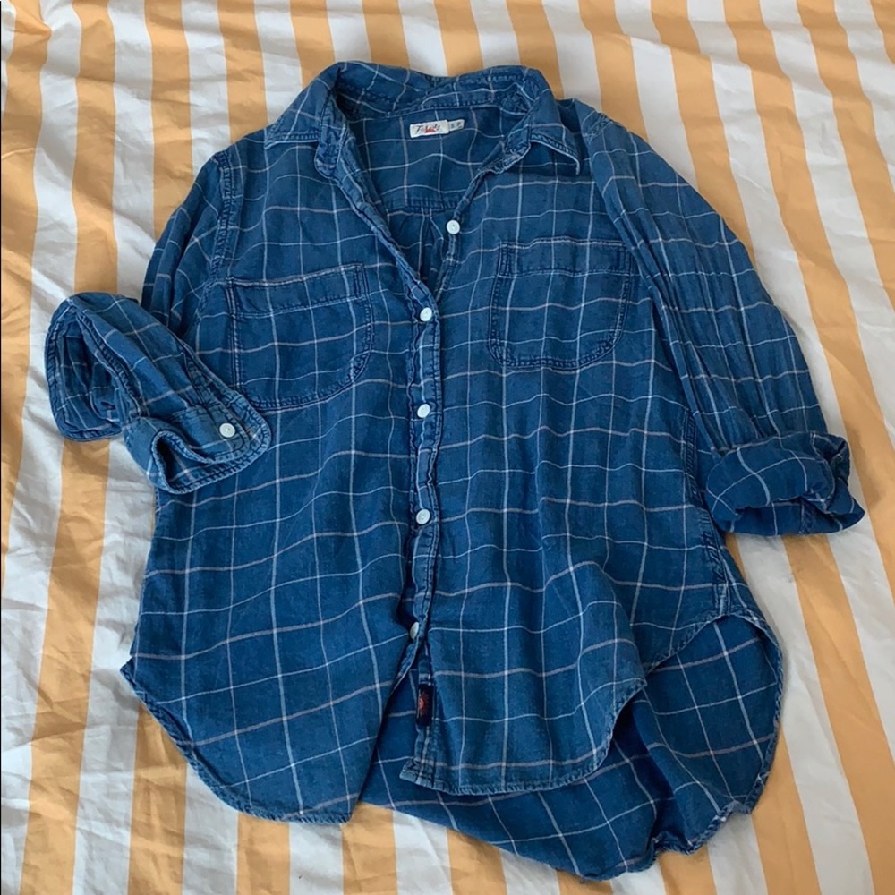 Faherty lightweight soft button up size small